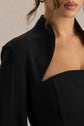 Esme | Robe longue noire à décolleté carré et manches cape